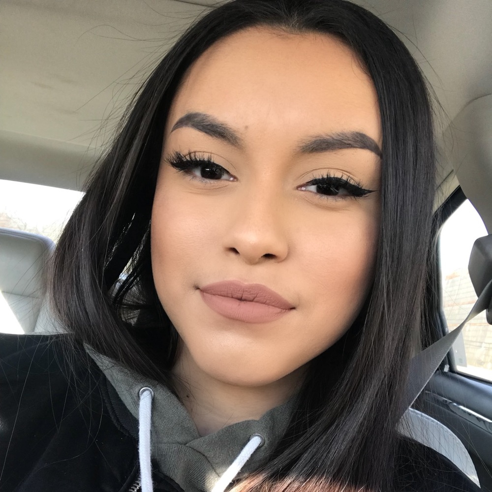 Meet your Posher, Leslie